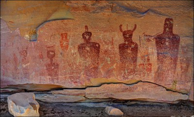 1-sego-canyon-indian-petroglyphs-and-pictographs-gary-whitton